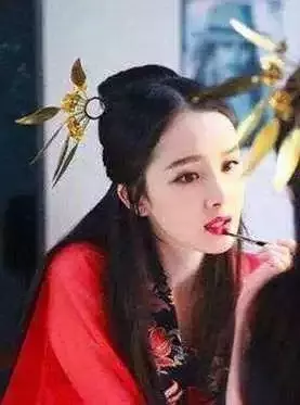 北师大精致妹子以宿舍为单位cos电影海报,可以集体出道了