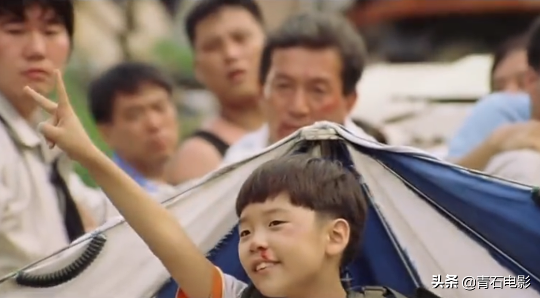 韩国女神河智苑，出道爱拍鬼片和动作片，为一部电影还把鼻骨打断