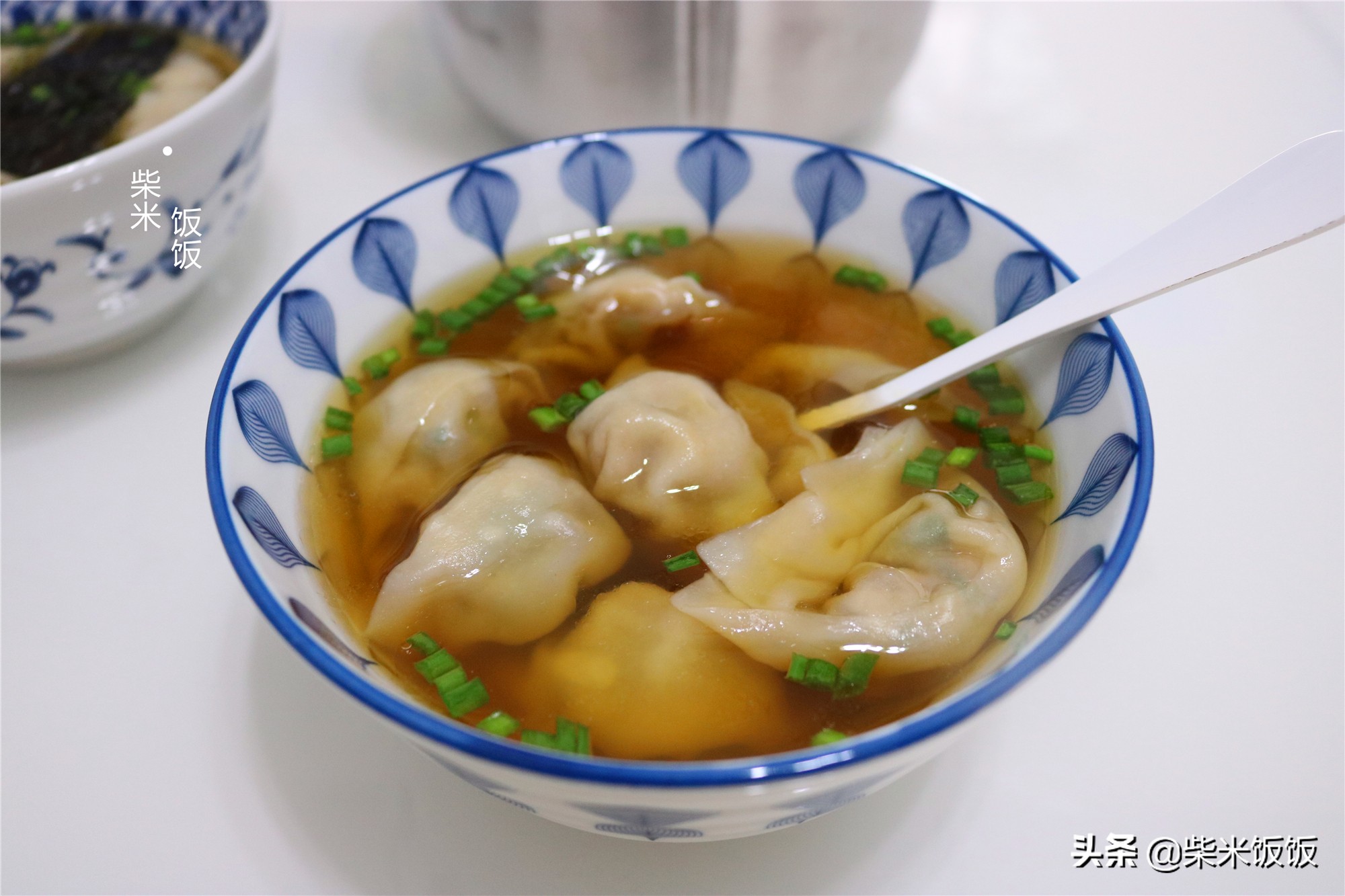 餛飩的家常做法，從擀皮到調餡全教你，湯鮮肉香，太好吃了