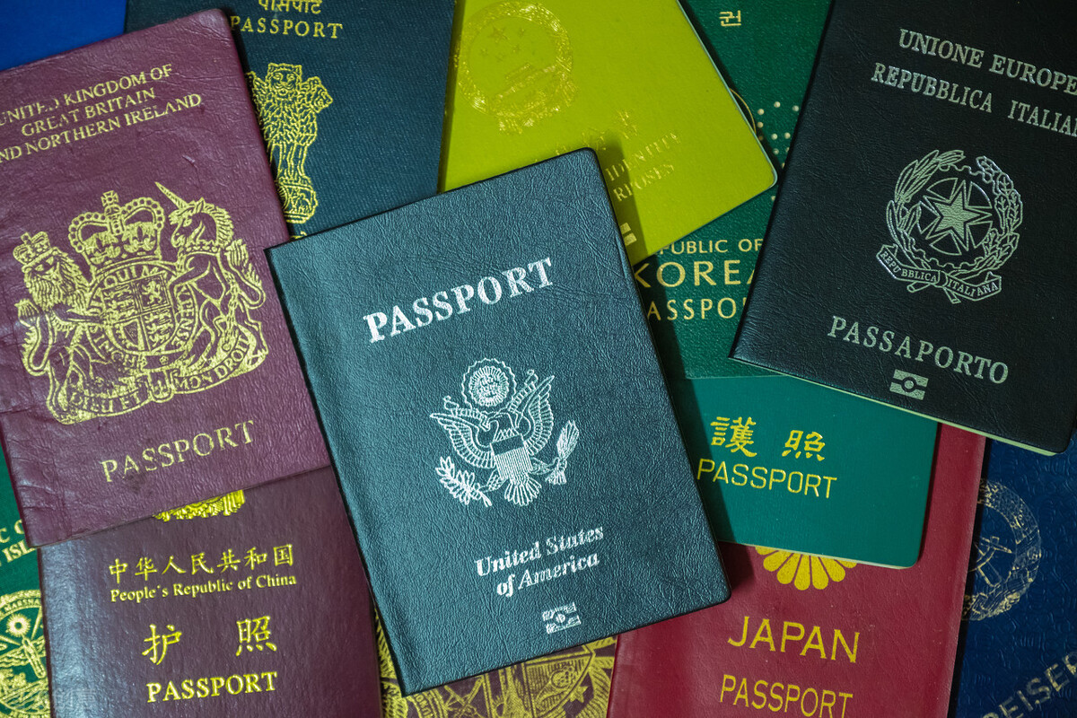 PR华人出境，护照被海关盖注销章，下次出境必须出示户口取消证明