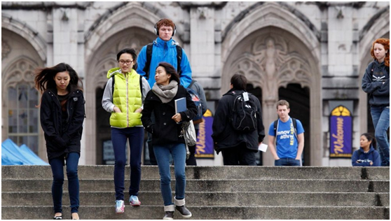 大部分中国留学生选择回国而不是留在加拿大，加媒怒了！凭什么？