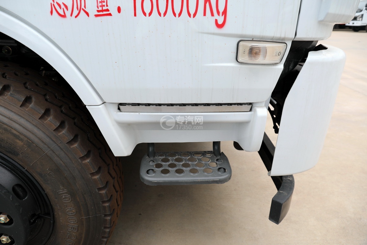 散装水泥专用车——东风单桥国六粉粒物料运输车