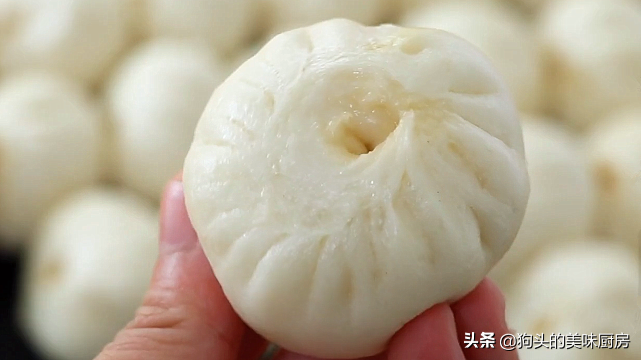 自从学会这样做小笼包，我家隔天蒸一锅，松软鲜美又多汁，太香了