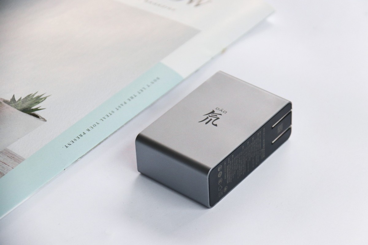 120W输出功率有多牛，一炷香时间元气满满，努比亚充电器实测