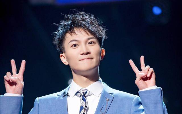“音乐精灵”原地踏步！越来越红的周深，成了歌坛的遗憾