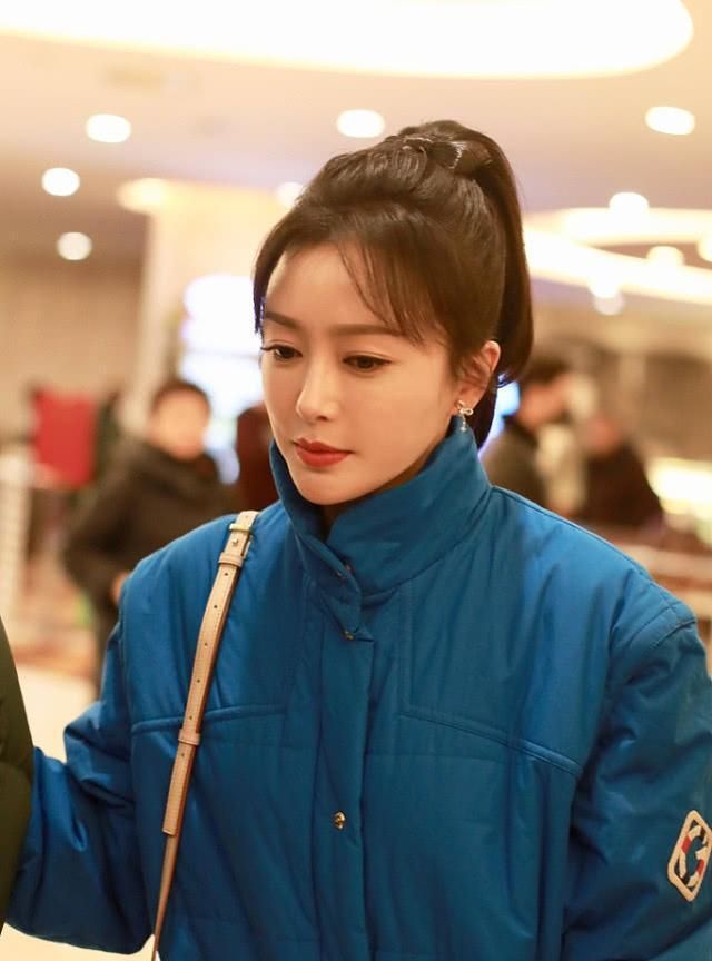 秦岚参加春晚备播，气质清爽魅力足，生图有眼