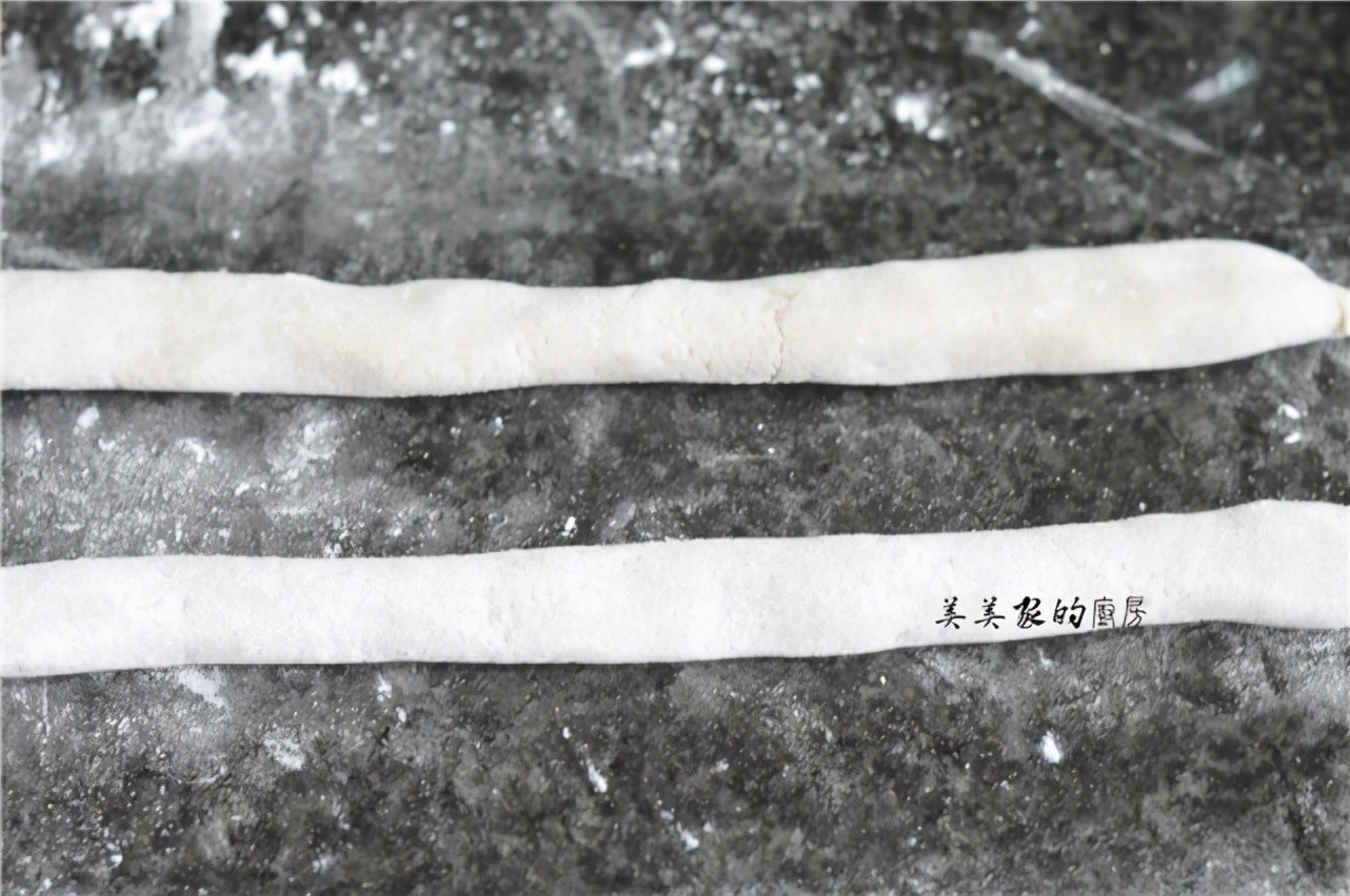 芋头是个“宝”，香糯细腻，营养极高，打碎拌好做早餐，太香了