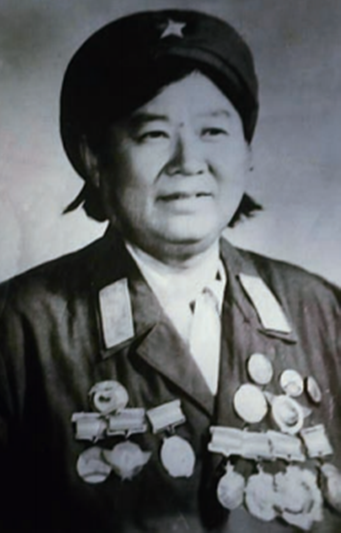 1950年，一解放军干部患病，医生检查后连夜上报，成特等战斗英雄