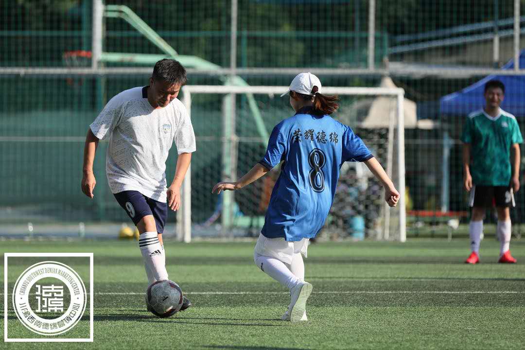 体育|“众智众鑫”杯0910足球友谊赛在绵阳圆满举行