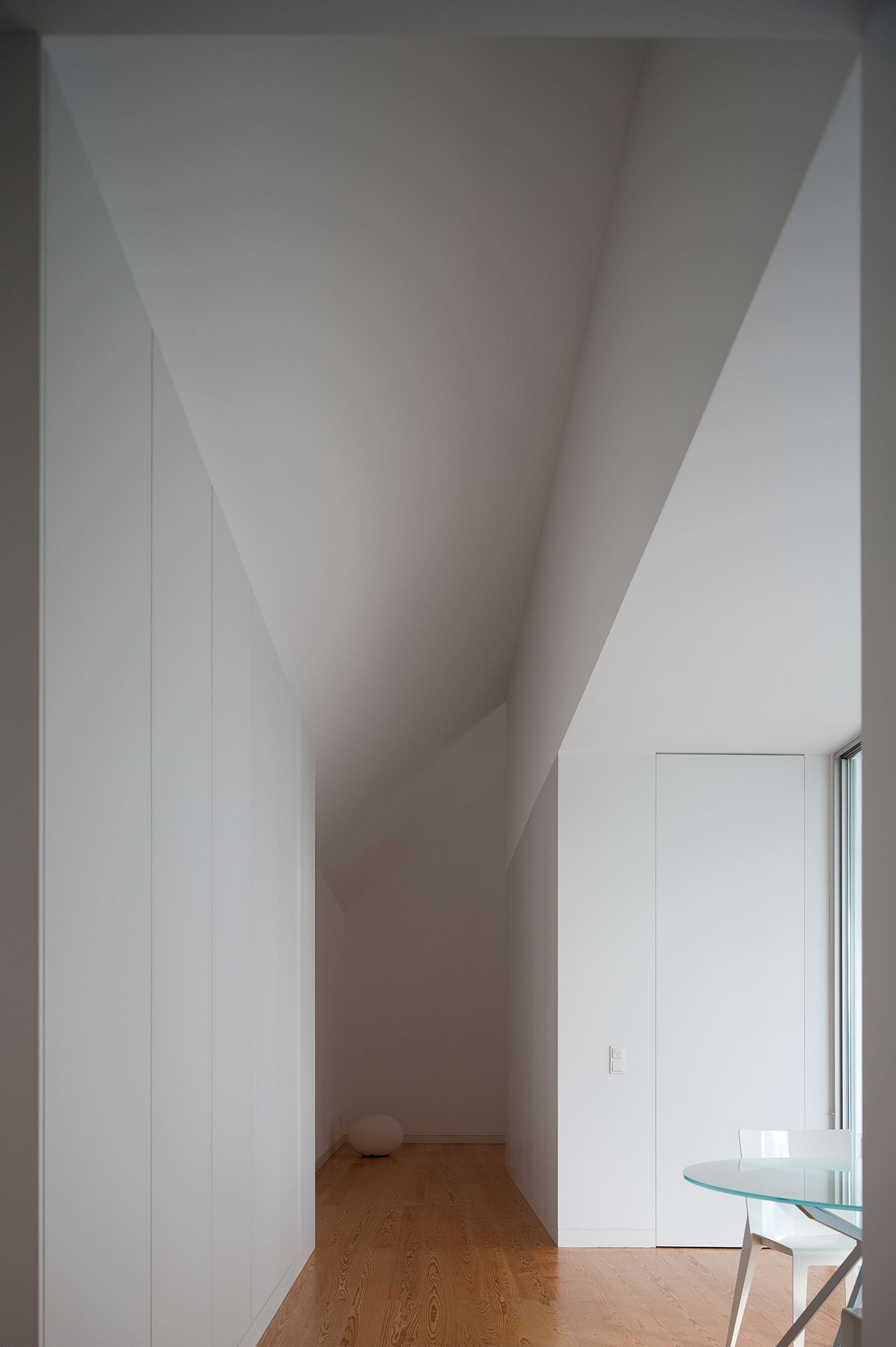 简约到极致的梦想白房子，Aires Mateus经典作品突破了时空界限