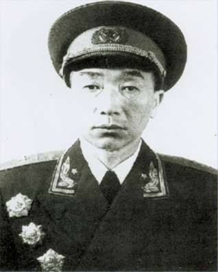 红色理财专家36岁牺牲，妻子俘虏营生孩子，居深