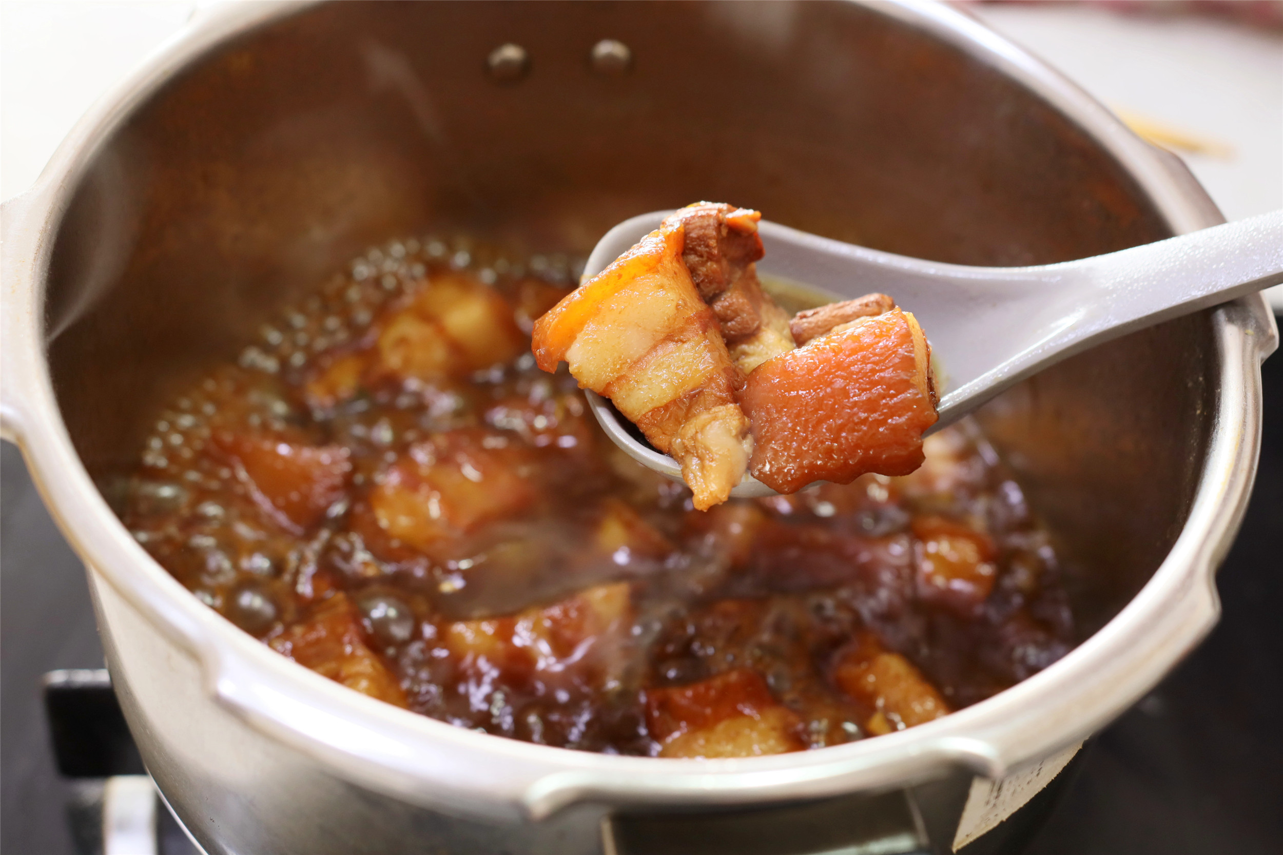 做紅燒肉，記住3個關鍵步驟，入口即化，肥而不膩，傳統老經驗