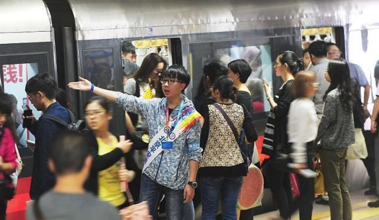 北京后厂村：精英云集 ，“月入五万消费五千”