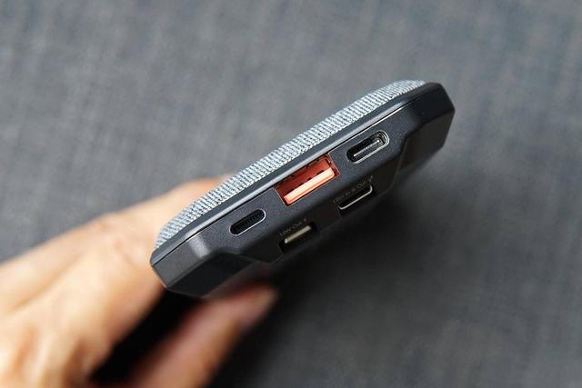 拯救用电恐慌的双机党，iWALK自带线充电宝实战体验