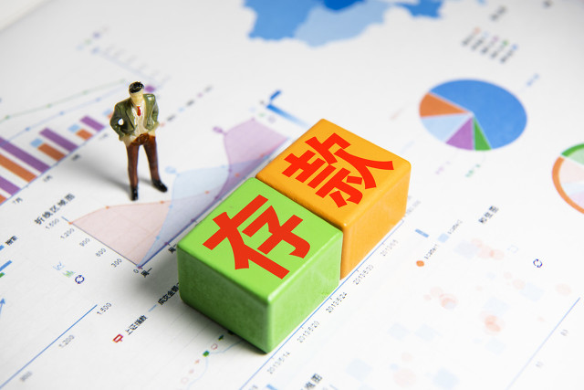一年定期存款利息比三年更少，為何銀行客戶經理卻推薦存1年？