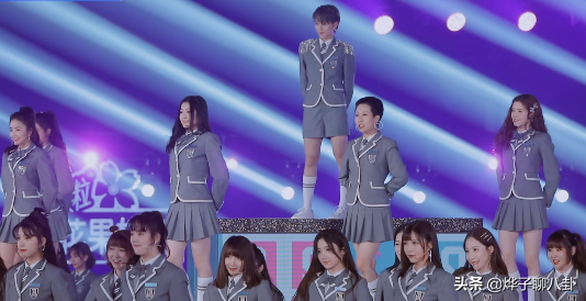 被蔡徐坤力挺！刘雨昕正面回应“中性风”表演，我就是要做我自己