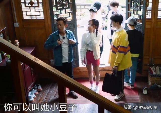 黄磊在综艺里表现是不妥，但不至于人品出问题