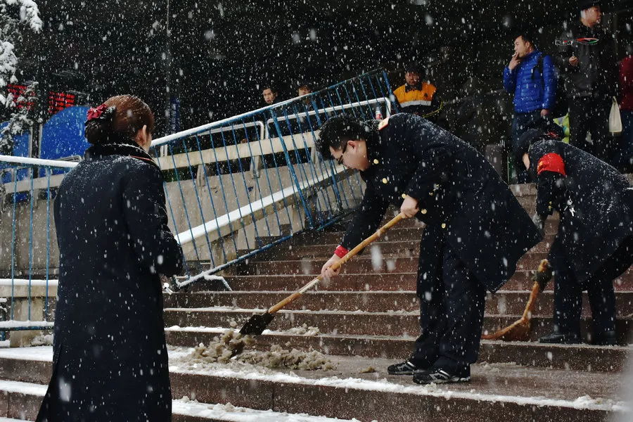 炎炎夏日，送你一组冰雪图片降降温