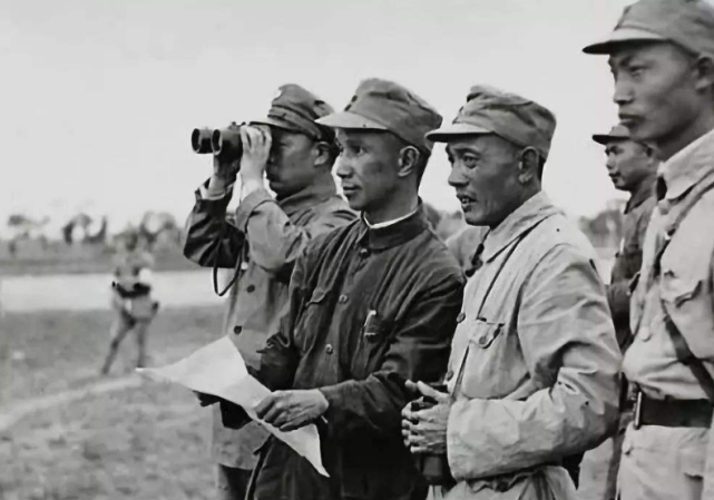毛主席向全军推广华野战法，林总看后也佩服：粟裕尽打神仙仗