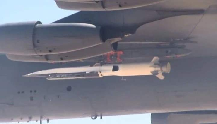 为了赶超中俄速度，特朗普亲自下令研制新杀器，若发射谁也别想跑