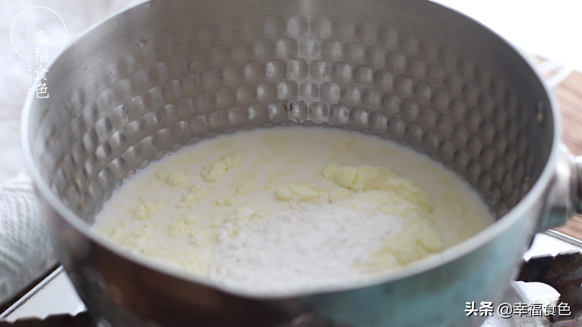 用火龙果来做雪糕，香甜无添加，好吃停不下来