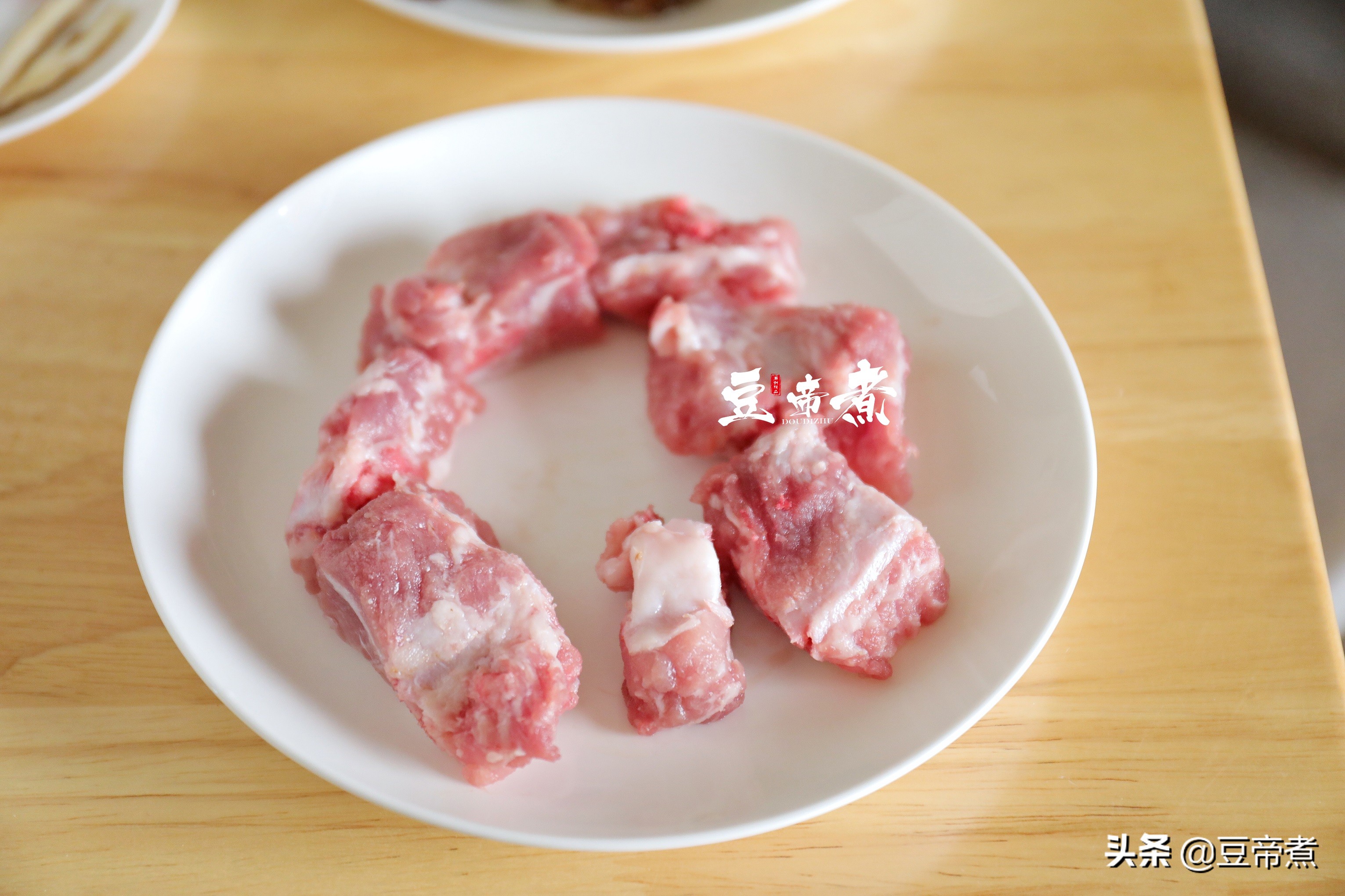 老妈说夏末秋初要多喝汤，一盅百来块不能省，汤醇味美营养好