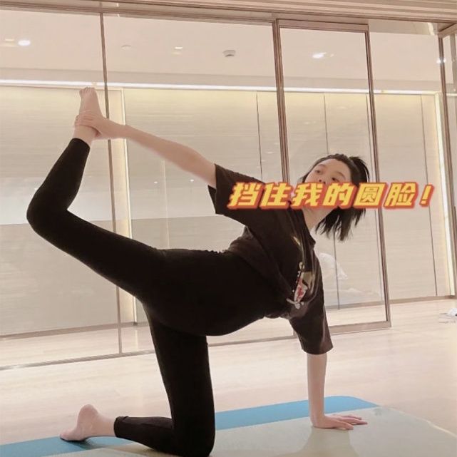 朱珠产后首露面，录视频感叹当妈不易，纯素颜皮肤状态好无浮肿