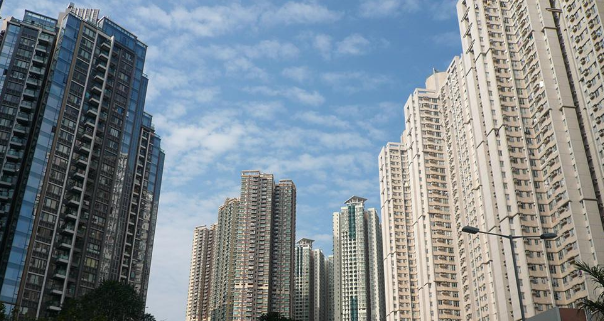 楼市下滑，有城市单月下跌1050元！小城市买房要