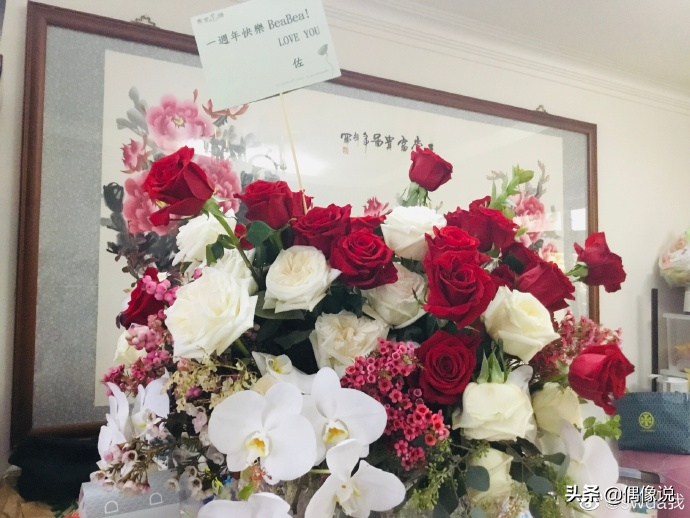 向佐首次回应不陪产郭碧婷原因，证实了网友猜测，夫妻俩好着呢