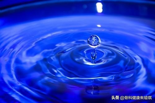 水在身体中的主要特性和功用