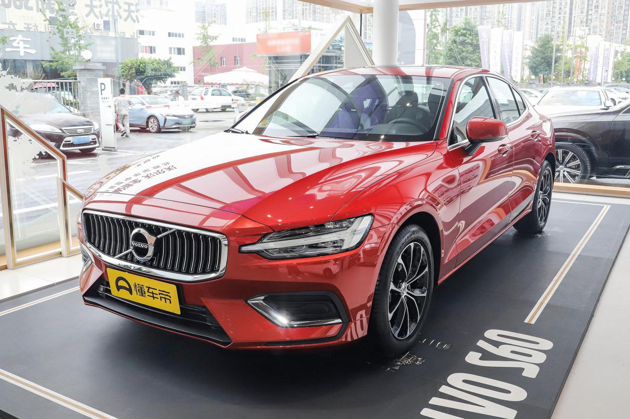 沃爾沃s60 軸距2872mm 最大馬力163ps 中國熱點
