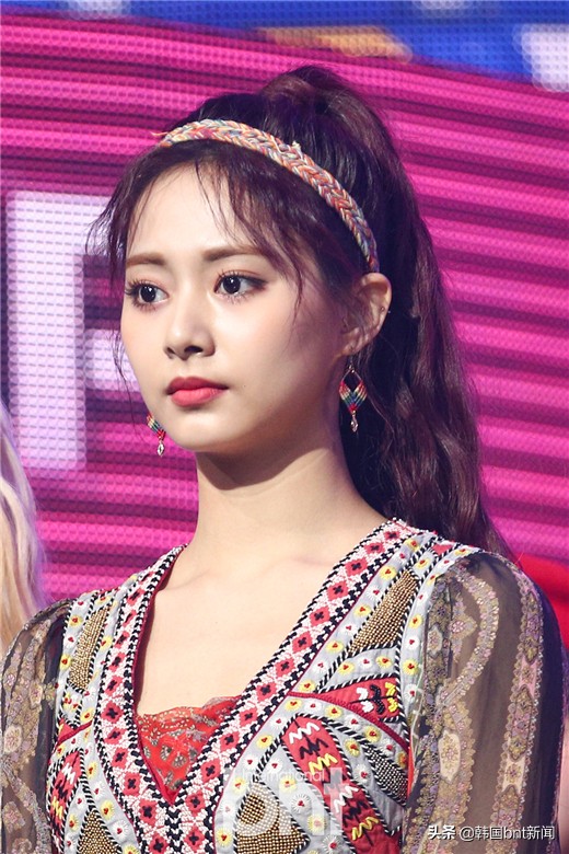 「bnt PHOTO」《冠军秀》10日现场公开 TWICE夺得本周一位