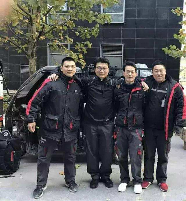 快递龙头王卫，拒绝马云求见，财富超过嘉诚，成为香港首富，凭啥