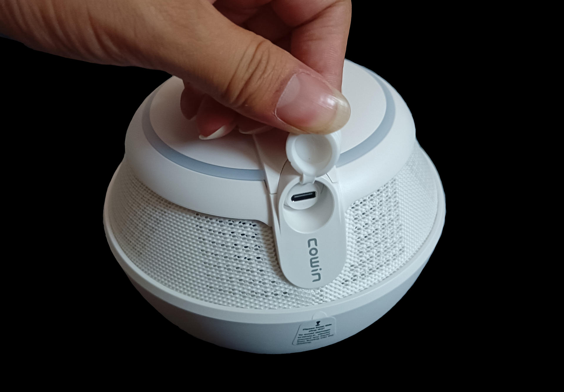 哄娃利器，会喷水会唱歌，可以陪娃洗澡的魅动Whale音箱