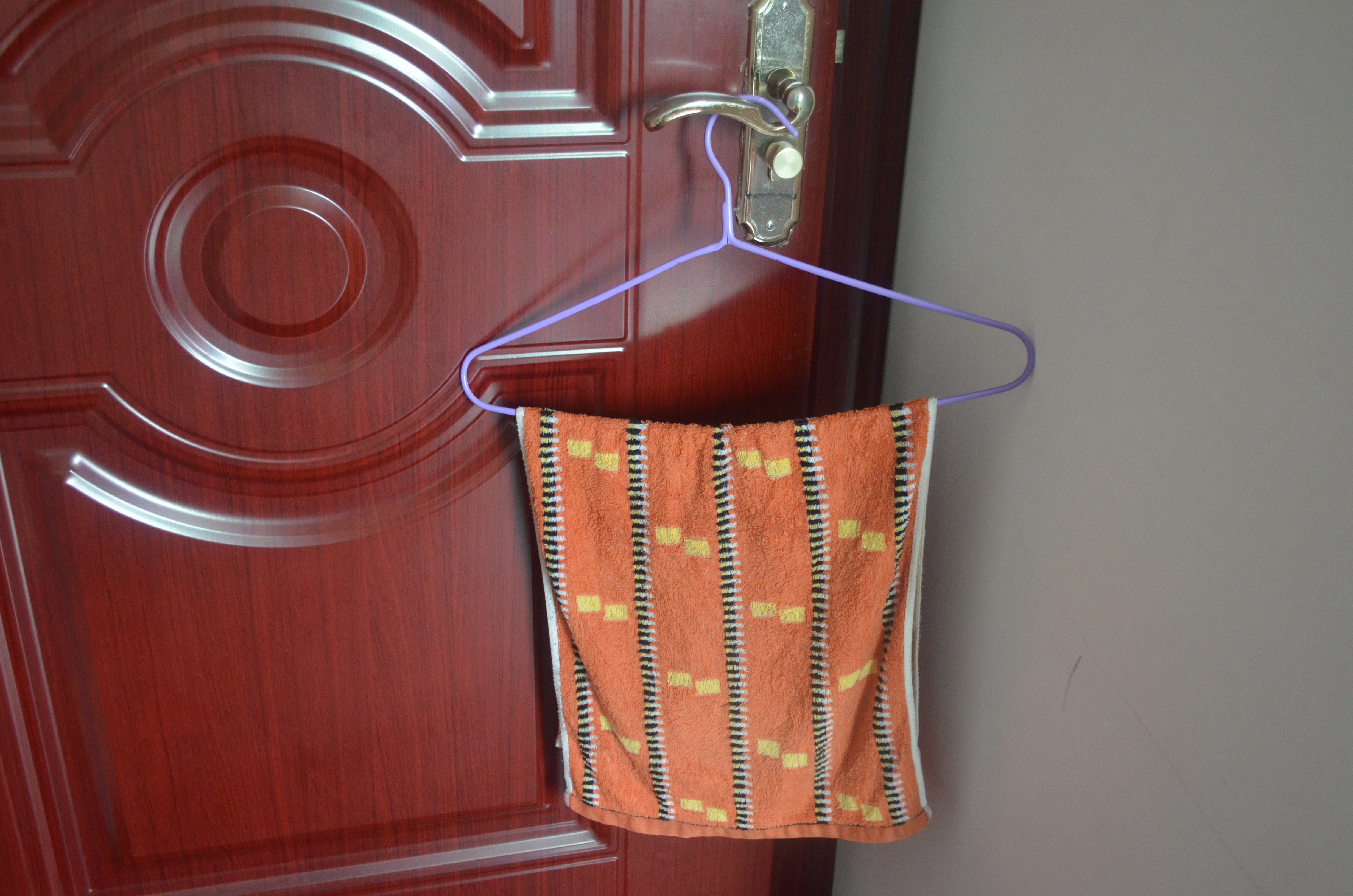 夏天开空调，记得在房间挂一条毛巾，作用大，知道的人还不多