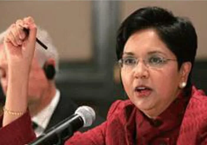 这个印度女人打败可口可乐，每天从我国赚走9千