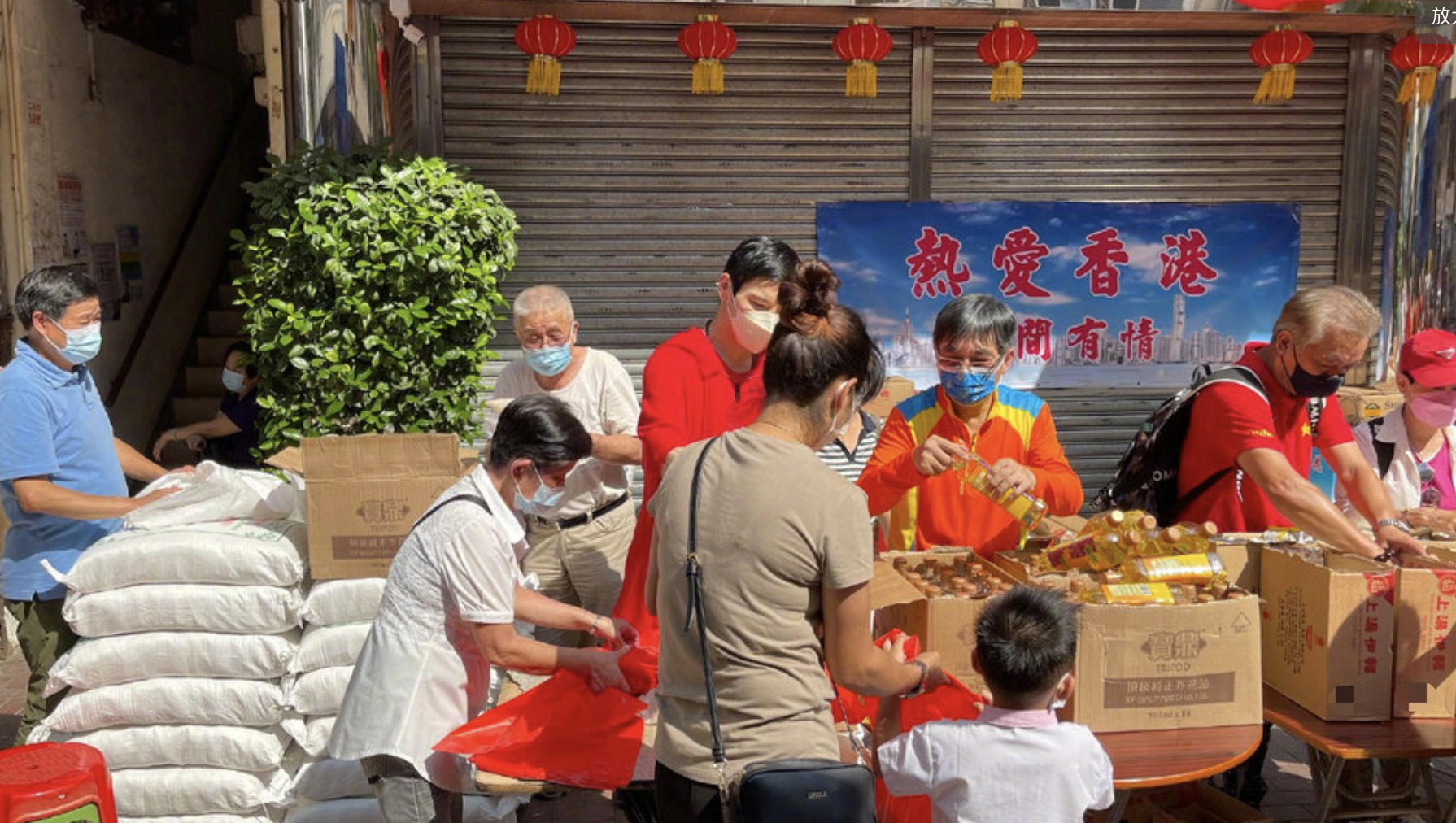 向佐溫馨全家福曝光，女兒長得像混血兒，手臂和郭碧婷手腕一樣粗