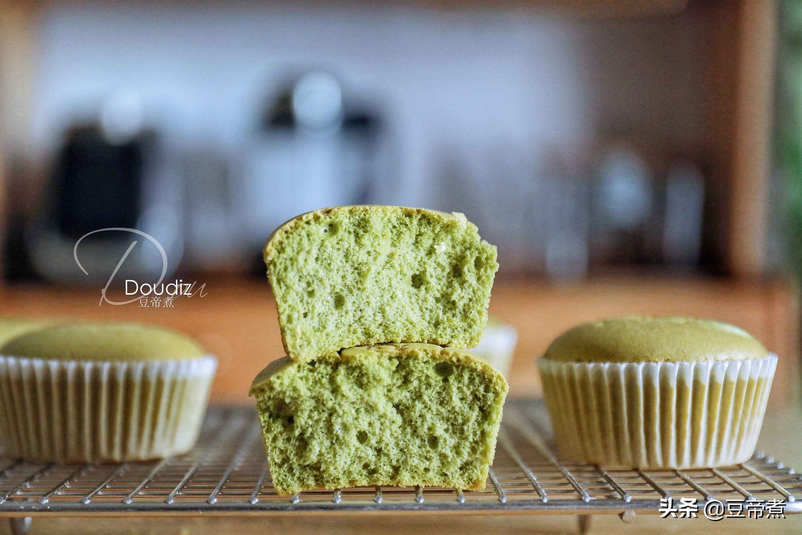 終於學會了孩子最愛吃的小蛋糕，自製衛生用料放心，實在太好吃了
