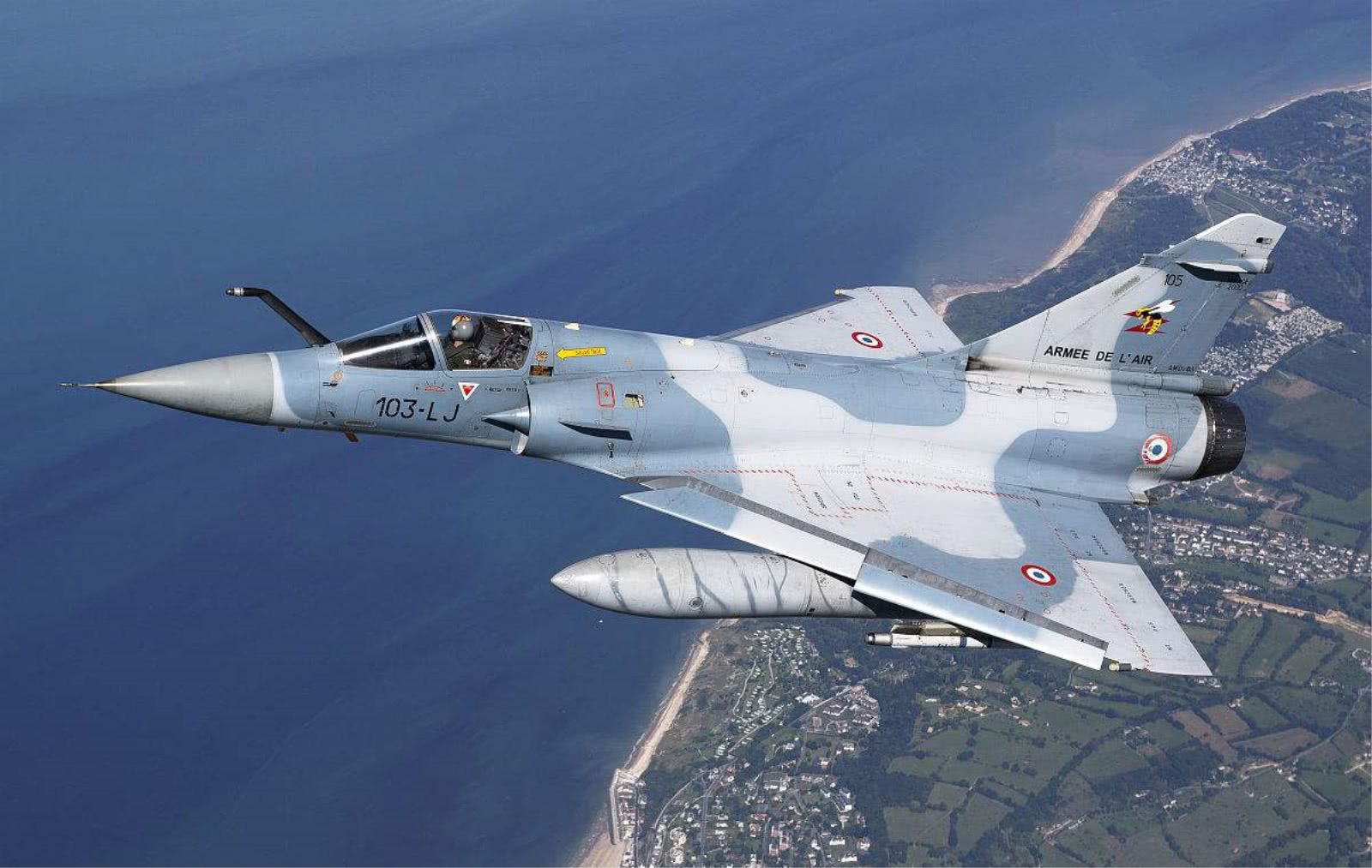 试飞员7次试飞，评价超高的幻影2000，为何一架也