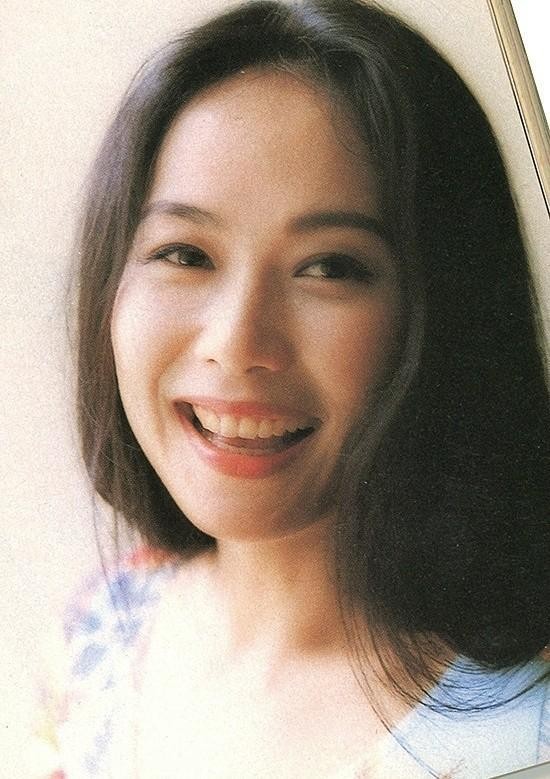 58岁“许官人”叶童，和富豪结婚33年，遭背叛4次选择终身不生