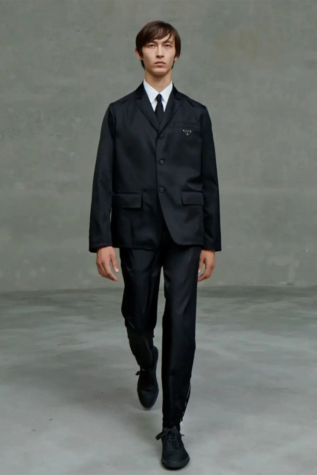 Prada 2021春夏多重视角未演之秀