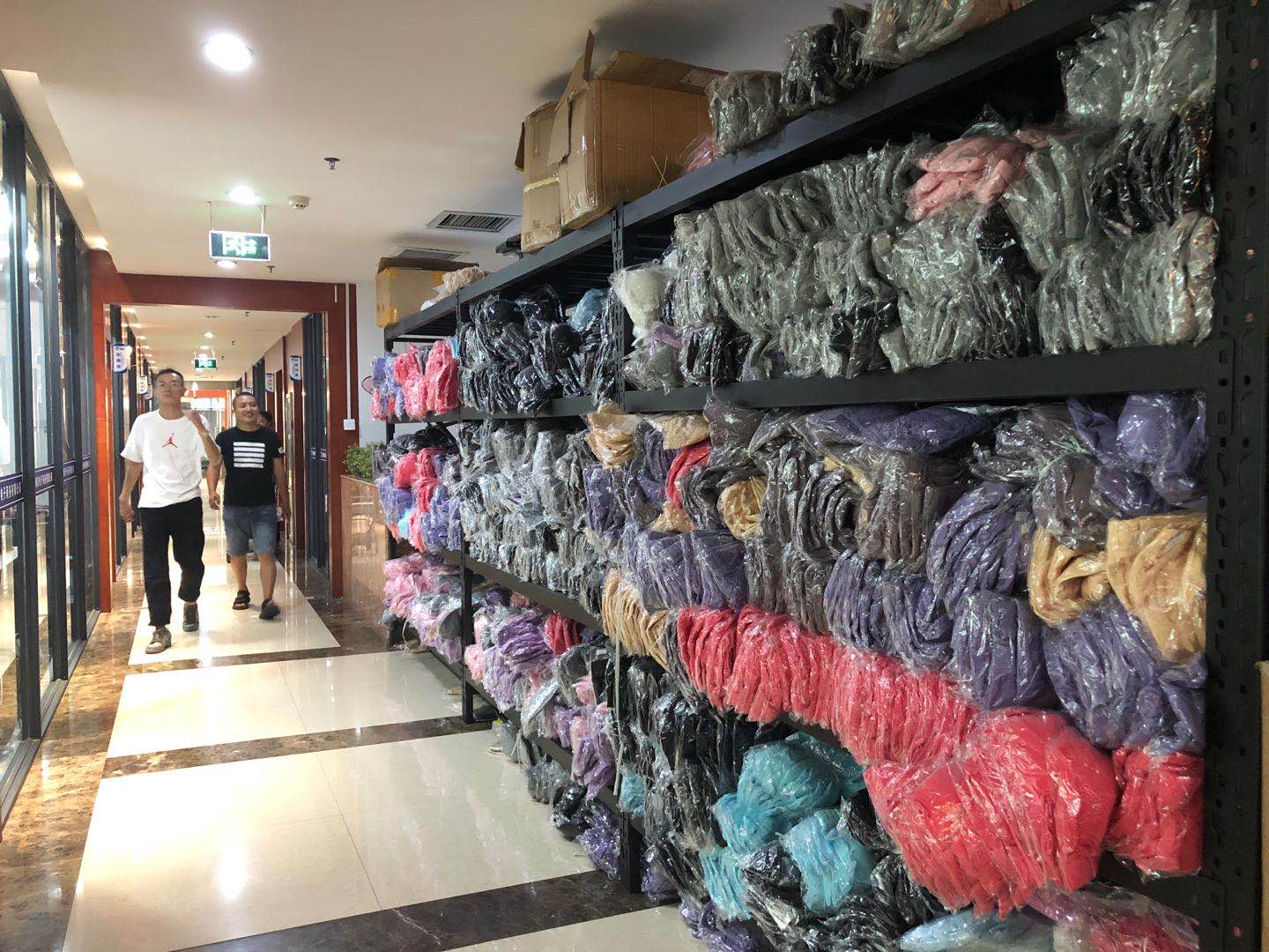 在大平台中挣扎的你，何不借跨境电商独立站突围？