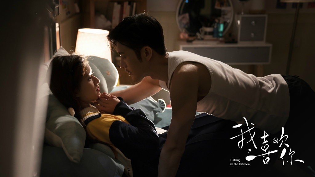 40+男星搭档年轻女星演戏：李晨勉强能看，陆毅