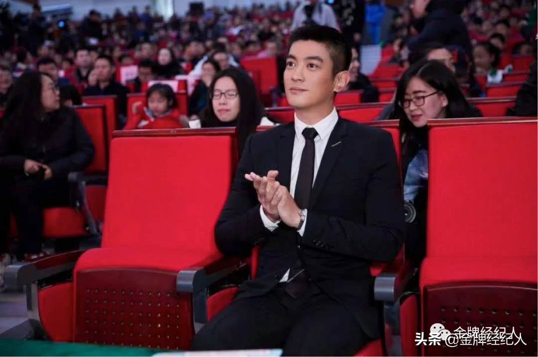 开直播、做带货、当网红，当艺人偏离主业之后