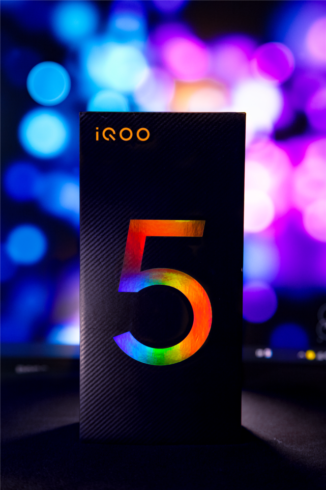 全能旗舰iQOO5评测，一款没有“短板”的手机，难道不香吗