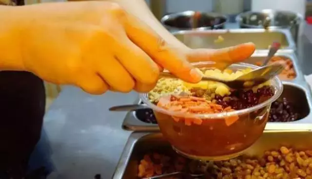 夏天来成都旅游，没有吃过冰粉，那你算是白来