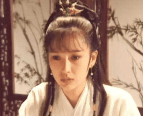 她名声不输赵雅芝，被称为“台湾第一美女”，