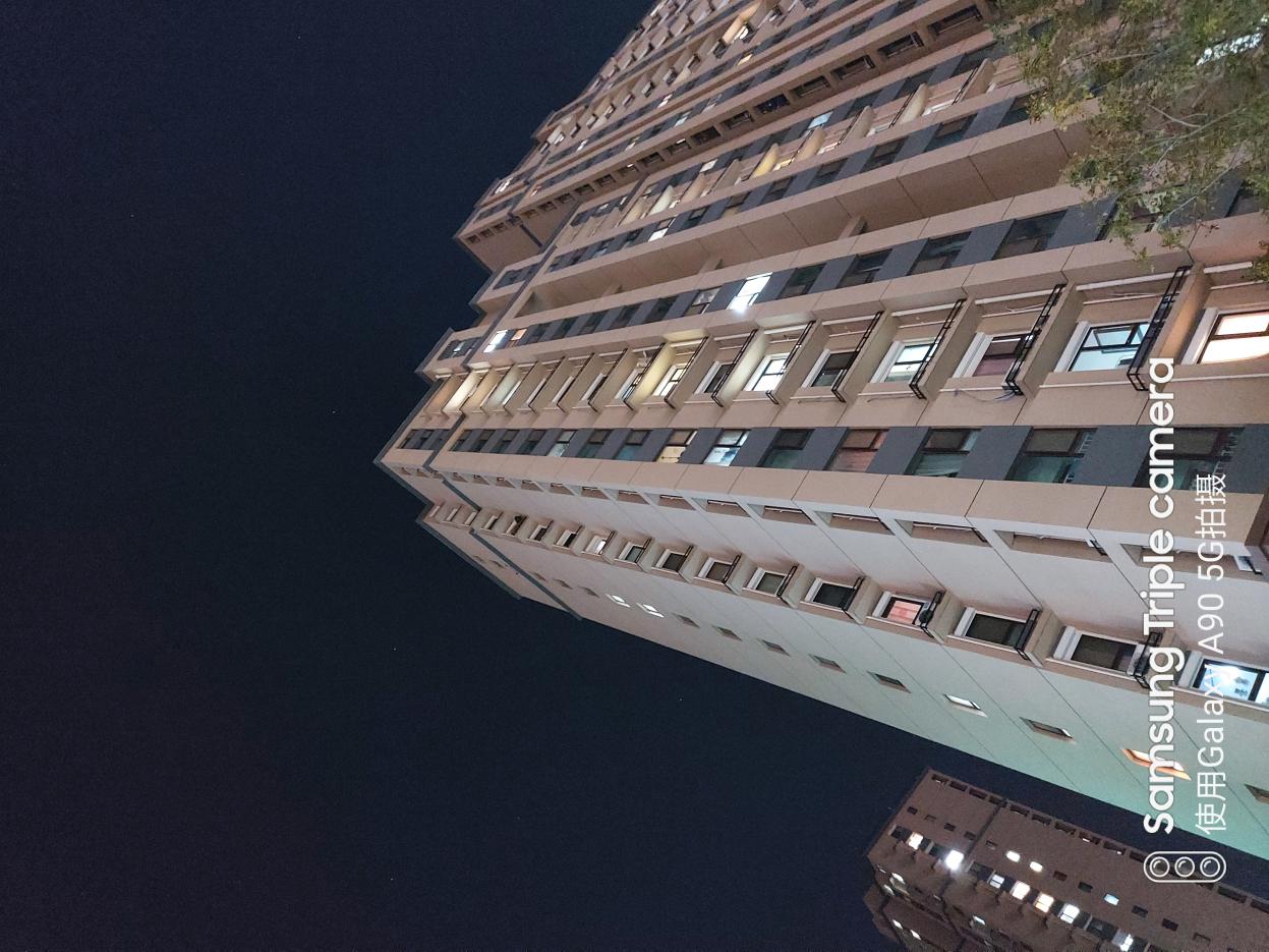 旗艦級水準，三星首款中端5G手機Galaxy A90 5G體驗