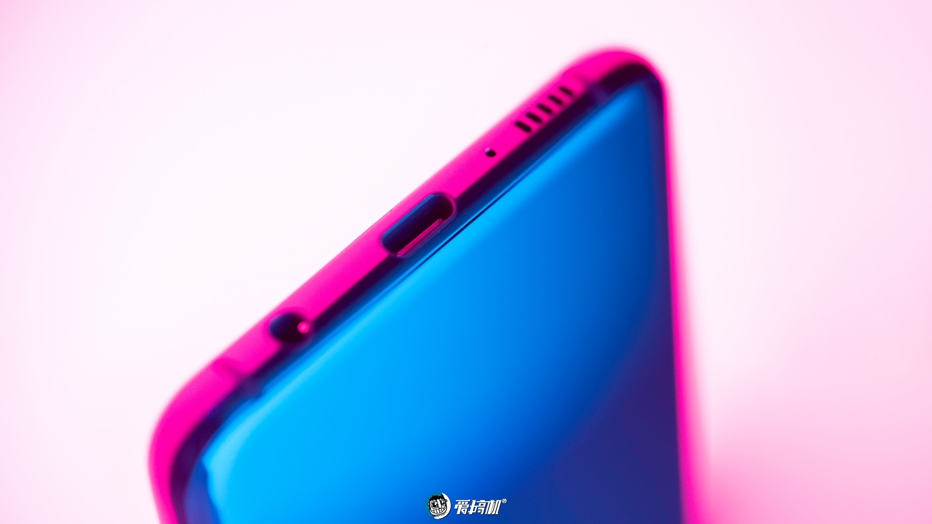 三星Galaxy S10e图赏：触感极好的小屏旗舰