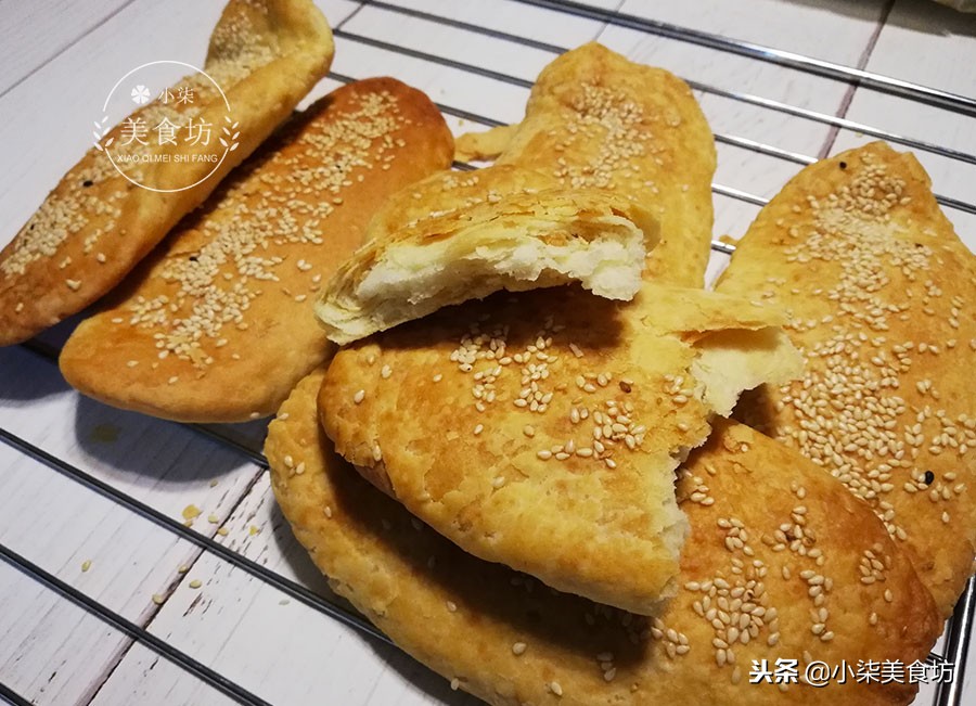 图片[1]-最好吃烧饼做法 掌握2个诀窍 个个酥脆掉渣 一次做6个不够吃-起舞食谱网